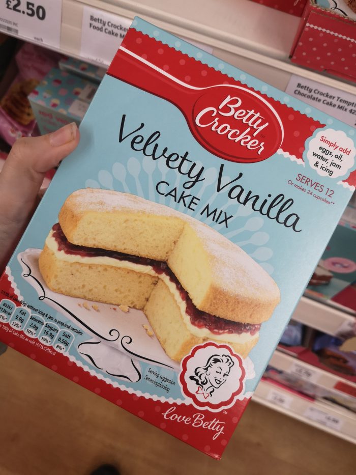 Betty Crocker Vanilla Cake Mix 425g | Vegan Food UK