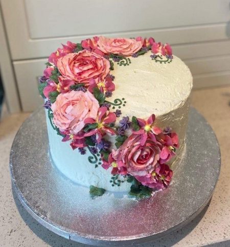 Cake with flower details